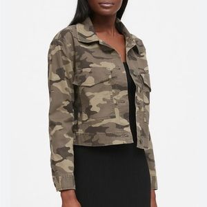Banana Republic Camo Cropped Utility Jacket Women’s Size Medium